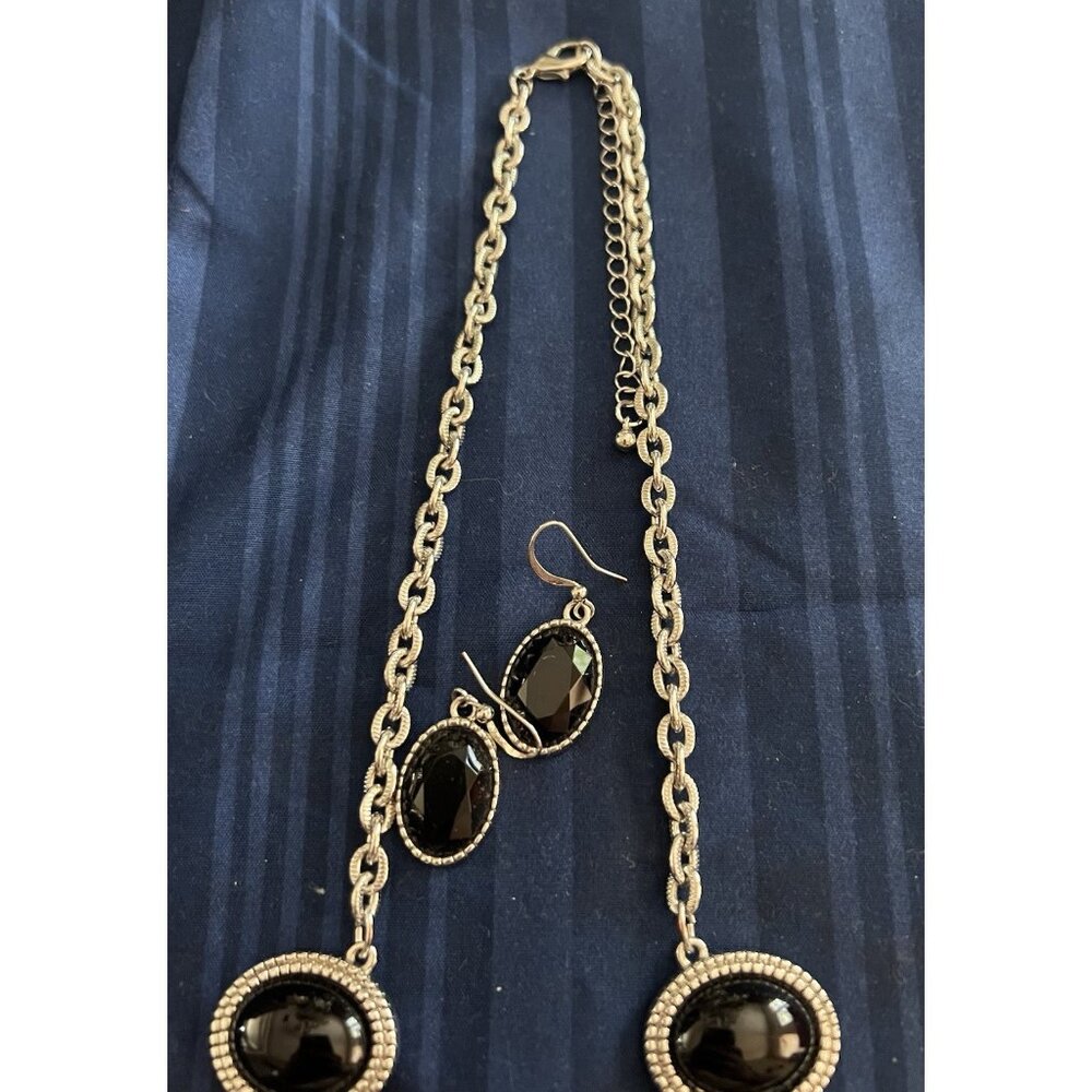 SilverTone And Black Necklace And Earring Set 16 “ Adjustable - Picture 3 of 3